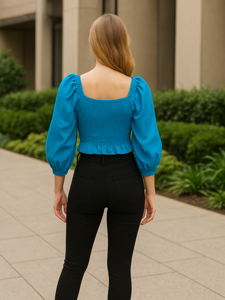 crop top azul resortada manga abombada ela crop top azul resortada manga abombada ela